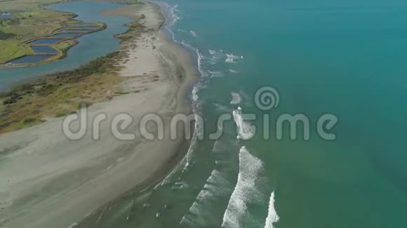 菲律宾吕宋岛的热带景观海滩视频的预览图