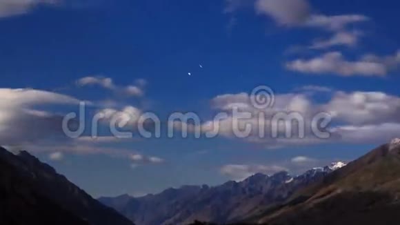 月夜在山中时间流逝视频的预览图
