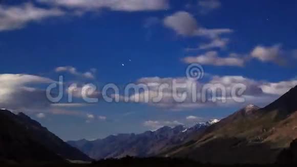 月夜在山中时间流逝视频的预览图