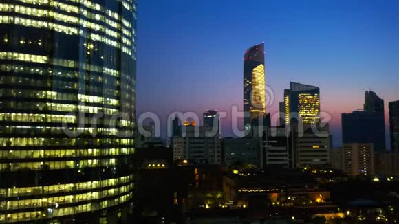 日落阿布扎比世界贸易中心视频的预览图