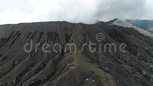 印度尼西亚东爪哇Bromo火山口视频的预览图