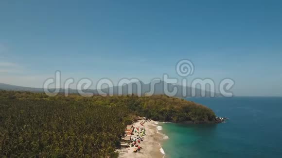 热带景观海洋海滩山脉视频的预览图