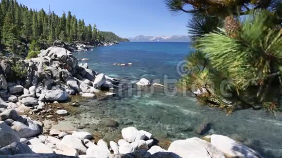 太浩湖清水岸线视频的预览图