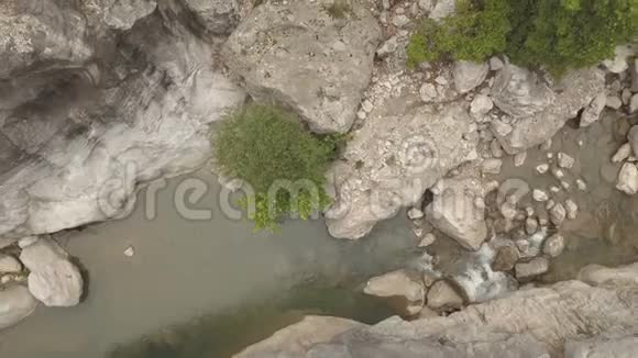 山河的空中镜头视频的预览图