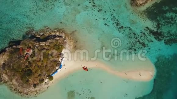 美丽的热带岛屿和海滩视频的预览图
