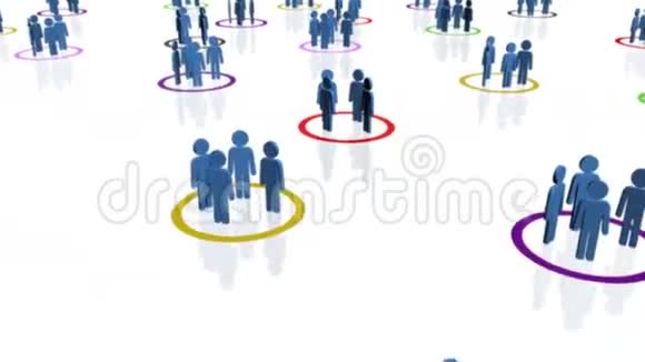 多色圈的蓝人群视频的预览图