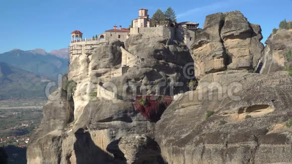 流星岩上的瓦拉姆修道院视频的预览图