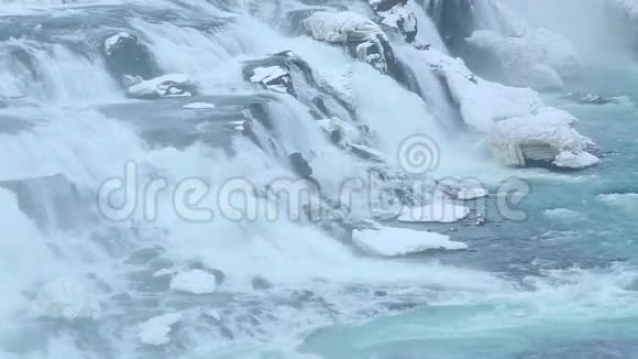 冬天的瀑布海鸥视频的预览图