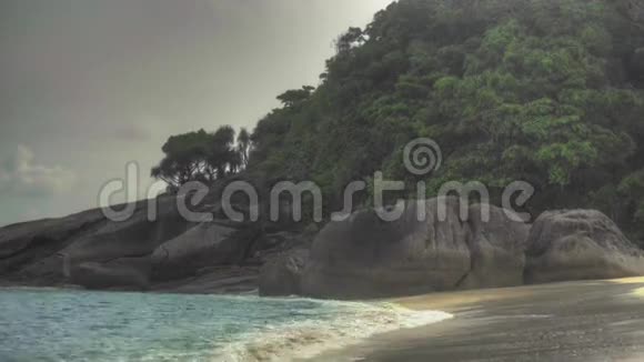 西米兰岛海滩视频的预览图