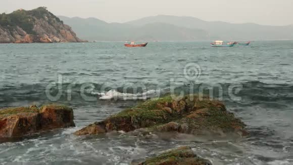 海洋波越南视频的预览图