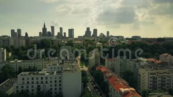 华沙城市景观鸟瞰波兰视频的预览图
