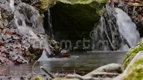 瀑布流视频的预览图