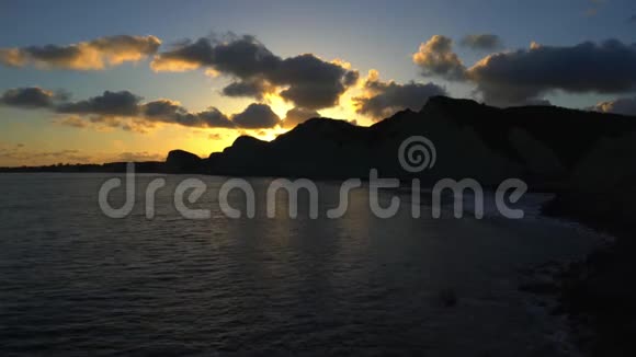 希腊基法罗尼亚岛西海滩海浪视频的预览图