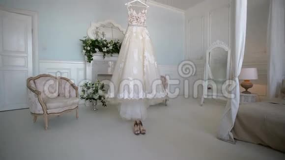 室内婚纱视频的预览图