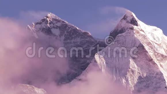 雪峰蓝天喜马拉雅山云4k视频的预览图