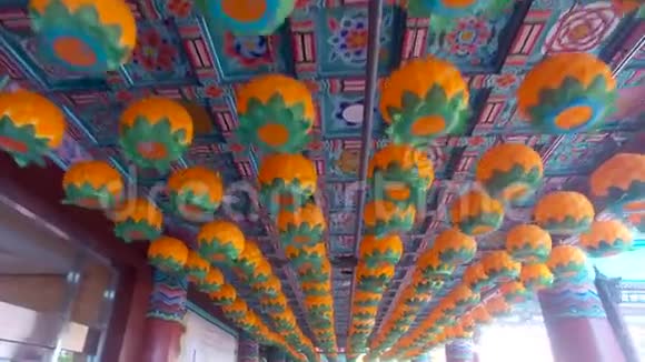 韩国釜山三光萨寺的莲花灯节视频的预览图