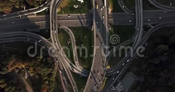 基辅城市景观的空中记录视频的预览图
