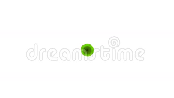 白色背景下的绿色液体龙卷风漂亮的彩色油漆是旋转的液体孤立透明涡旋视频的预览图
