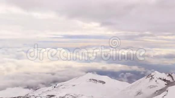 埃特纳的休眠火山口意大利西西里时间流逝视频的预览图