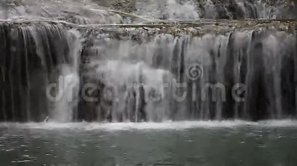 泰国的瀑布视频的预览图