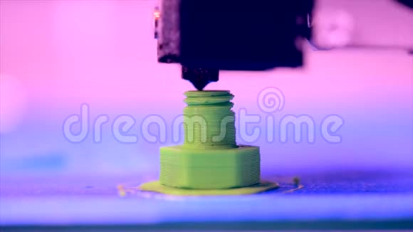 由3D打印机打印的对象熔敷沉积建模FDM视频的预览图