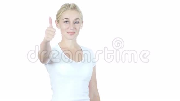 勇敢的女人白人背景年轻人视频的预览图