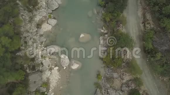 山河的空中镜头视频的预览图