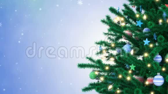 装饰的圣诞树和飘落的雪花视频的预览图