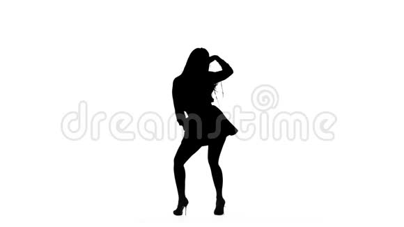 女人在跳舞剪影白色背景视频的预览图