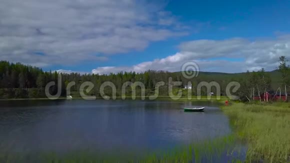 鸟瞰美丽自然挪威视频的预览图