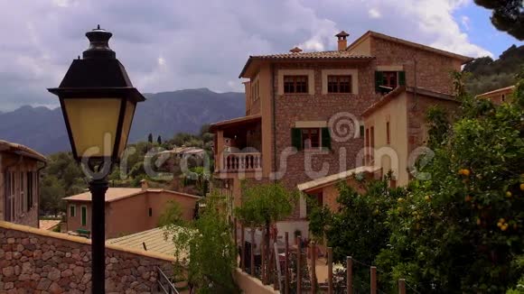 浪漫的西班牙小村庄视频的预览图