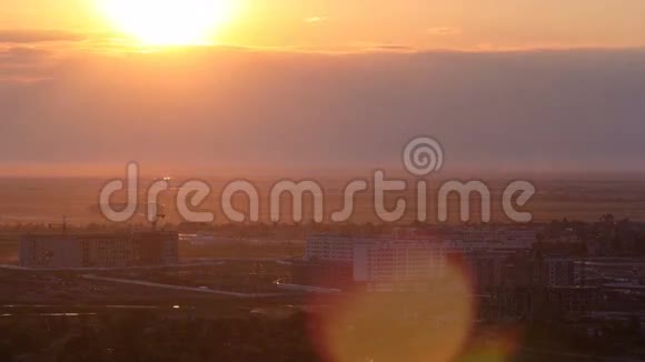 日落时分的阿斯塔纳现代城市景观视频的预览图