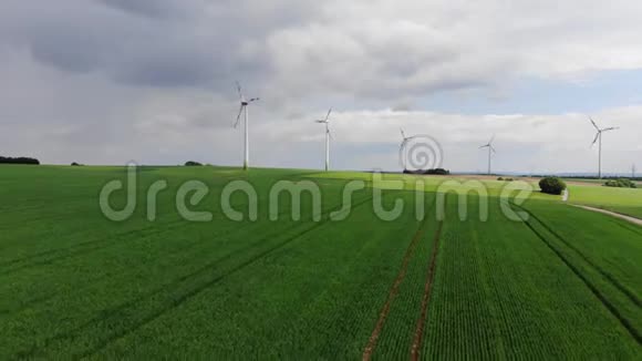 空中飞越农村地区农业视频的预览图
