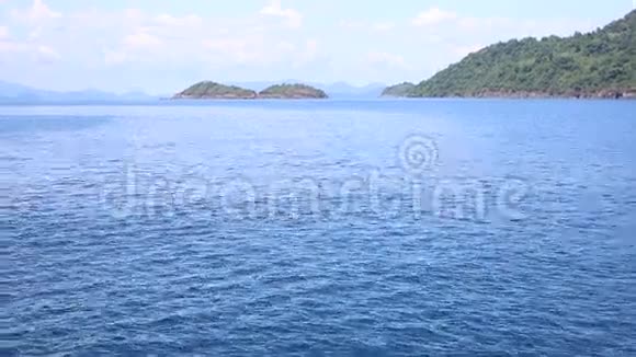 蓝海和海岛视频的预览图