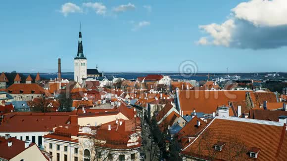 爱沙尼亚塔林老城的时光流逝全景视频的预览图