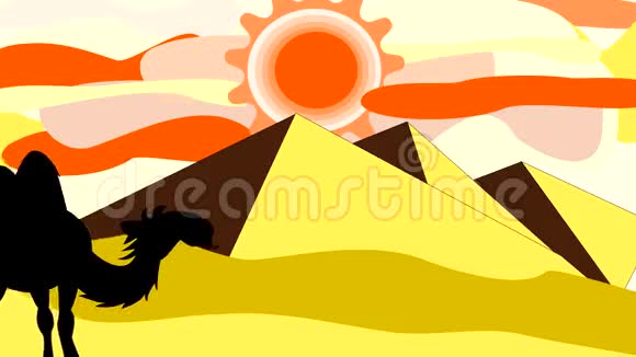 骆驼穿过金字塔附近沙漠的黑色剪影视频的预览图