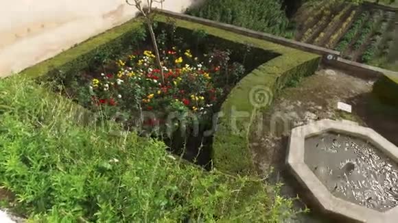 西班牙安达卢西亚格拉纳达2016年4月17日阿罕布拉宫和带花园的盖里亚夫宫视频的预览图