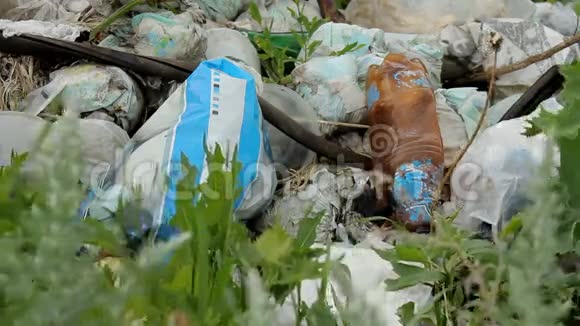 垃圾填埋场废物视频的预览图