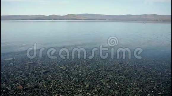 图尔戈亚克山湖视频的预览图