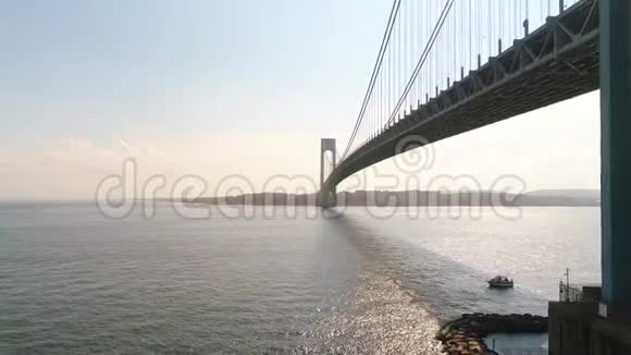 纽约维拉扎诺大桥视频的预览图