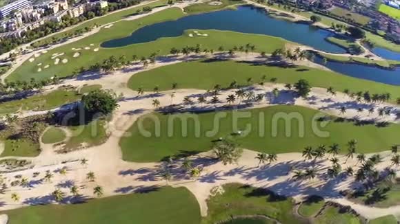 高尔夫球场视频的预览图