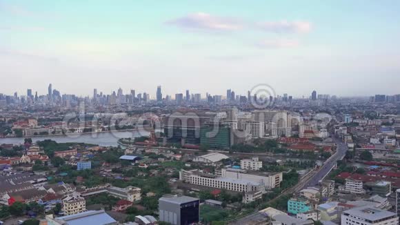 泰国曼谷的高楼大厦和摩天大楼视频的预览图