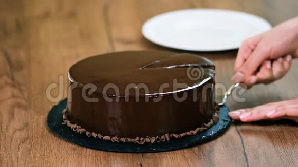 自制美味巧克力蛋糕视频的预览图