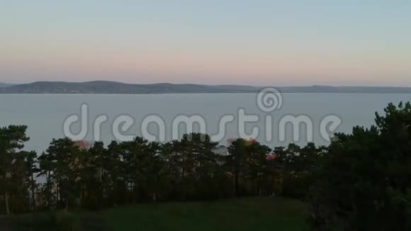 匈牙利巴拉顿湖的景色视频的预览图