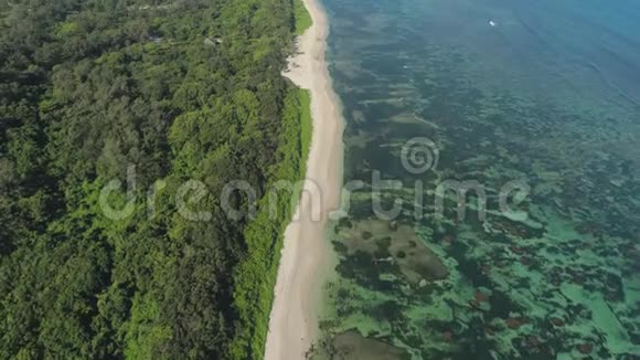 有海滩和大海的海景菲律宾卢松视频的预览图