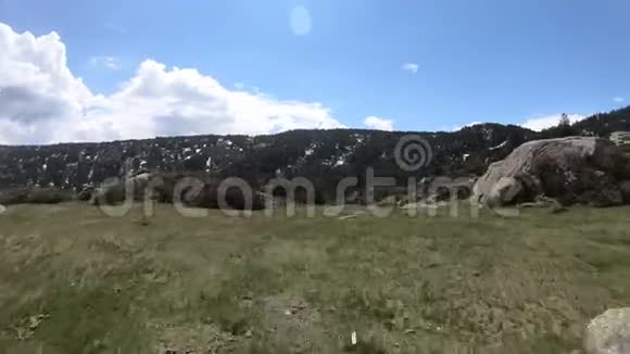 法国卡普西尔的比利牛斯山脉视频的预览图