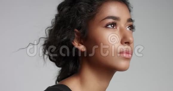 美丽的摩洛哥女孩完美的皮肤视频视频的预览图