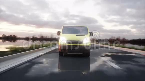 高速公路上的黄色货车开得很快运输和后勤概念现实的4k动画视频的预览图