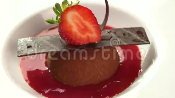 甜点和新鲜草莓视频的预览图