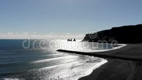 黑沙滩冰岛航空视频的预览图